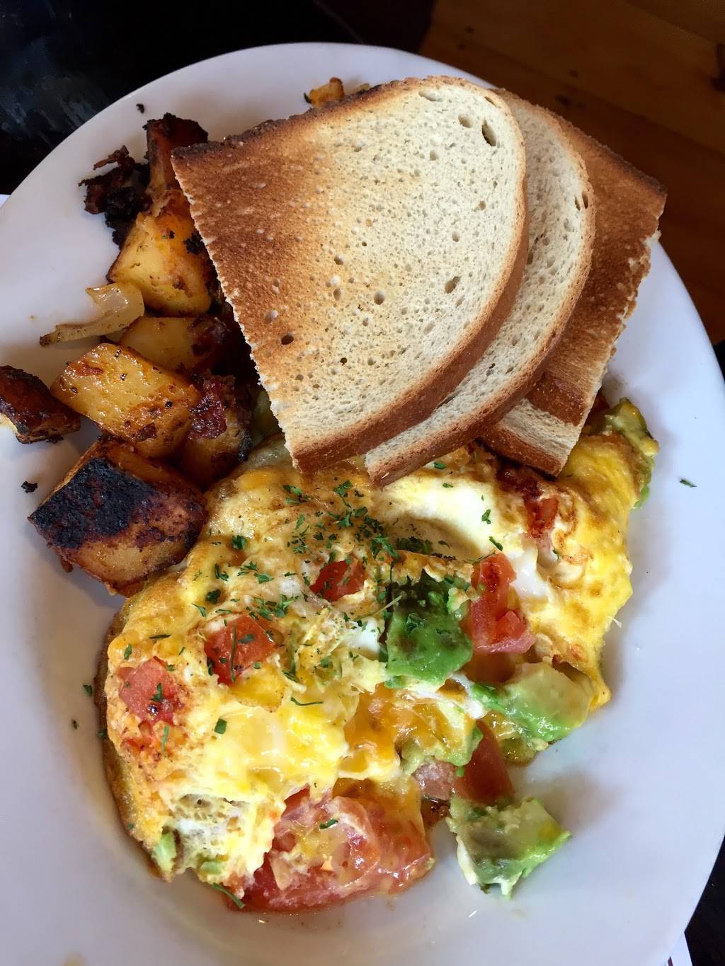 Blue Bird Inn | restaurant | 363 Black Rock Turnpike, Easton, CT 06612, USA | 2034520697 OR +1 203-452-0697