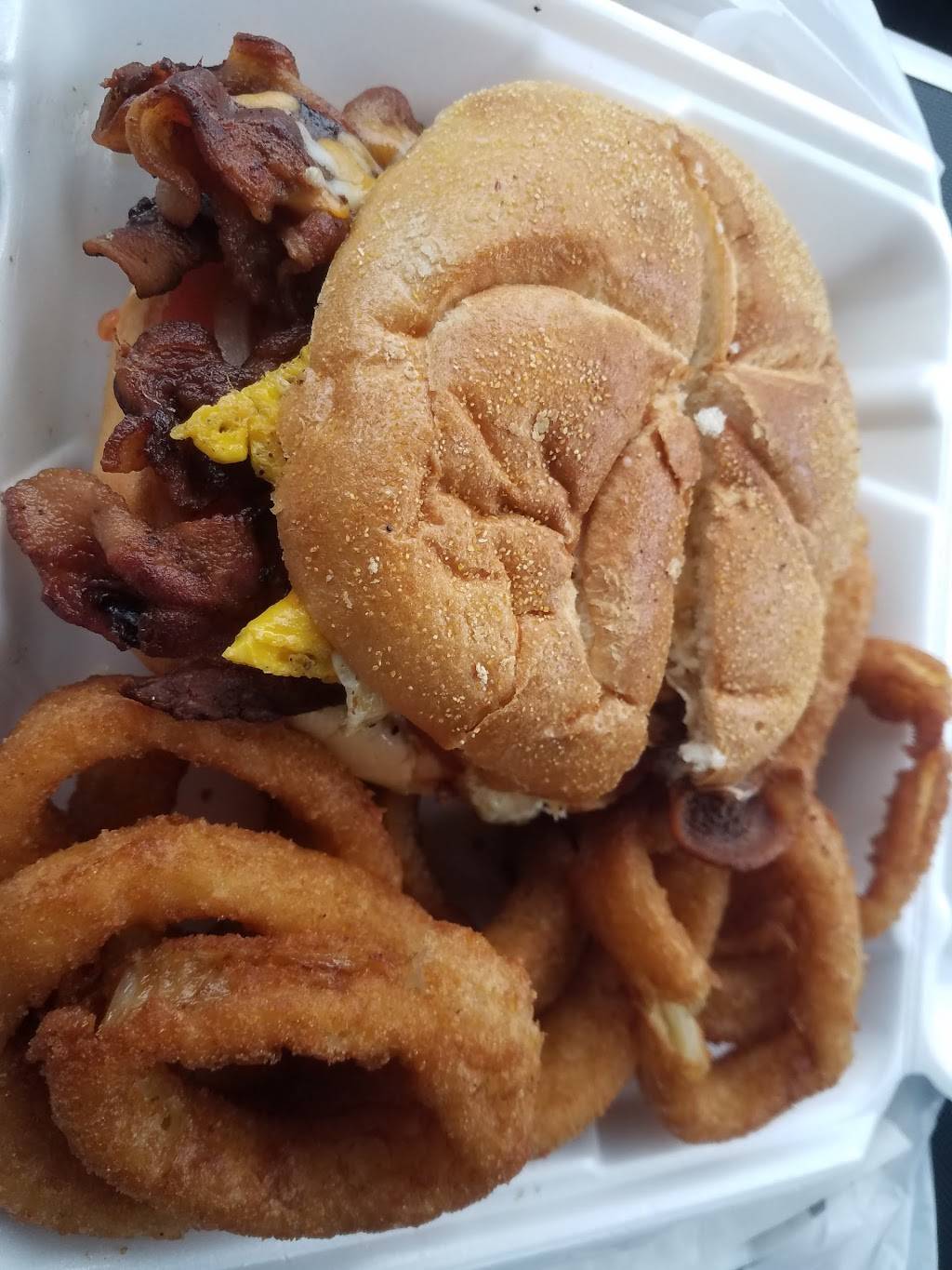 Johnny Princes Bayway Diner | restaurant | 2019 S Wood Ave, Linden, NJ 07036, USA | 9085835585 OR +1 908-583-5585