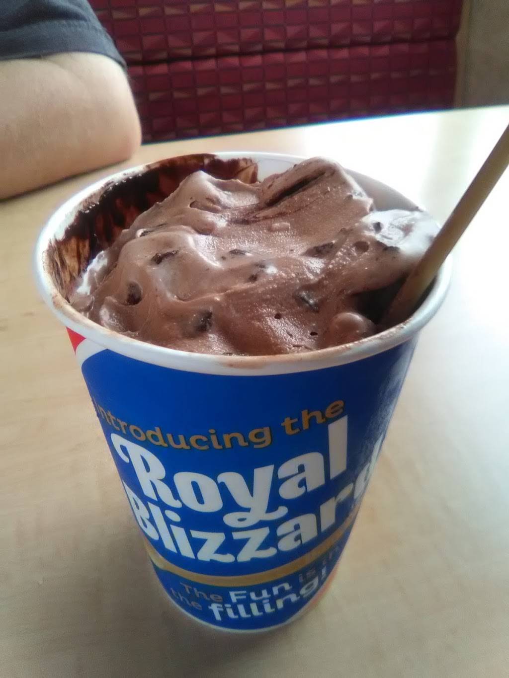 Dairy Queen Grill & Chill | restaurant | 2118 Gunbarrel Rd, Chattanooga, TN 37421, USA | 4237025917 OR +1 423-702-5917