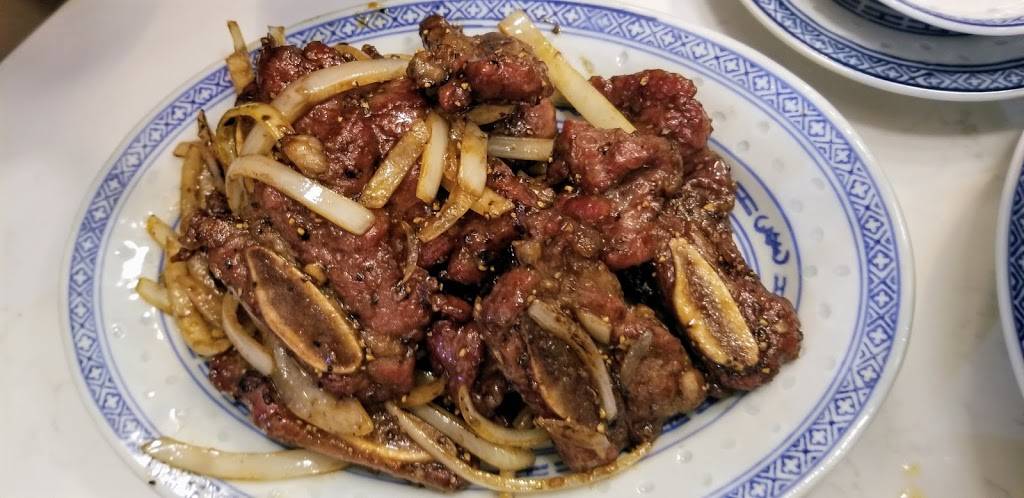 Chop Chop | restaurant | 771 Dundas St W, Toronto, ON M6J 1T9, Canada | 4168428277 OR +1 416-842-8277