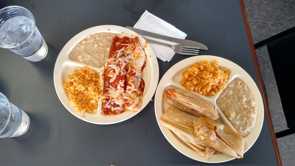 Mercedes & Family | restaurant | 2201 W Lincoln Ave, Yakima, WA 98902, USA | 5099659193 OR +1 509-965-9193