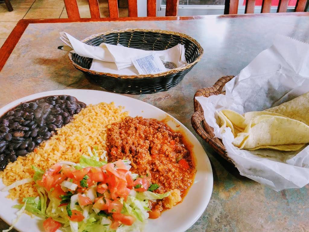 Castros | restaurant | 511 Myrtle Ave, Brooklyn, NY 11205, USA | 7183981459 OR +1 718-398-1459