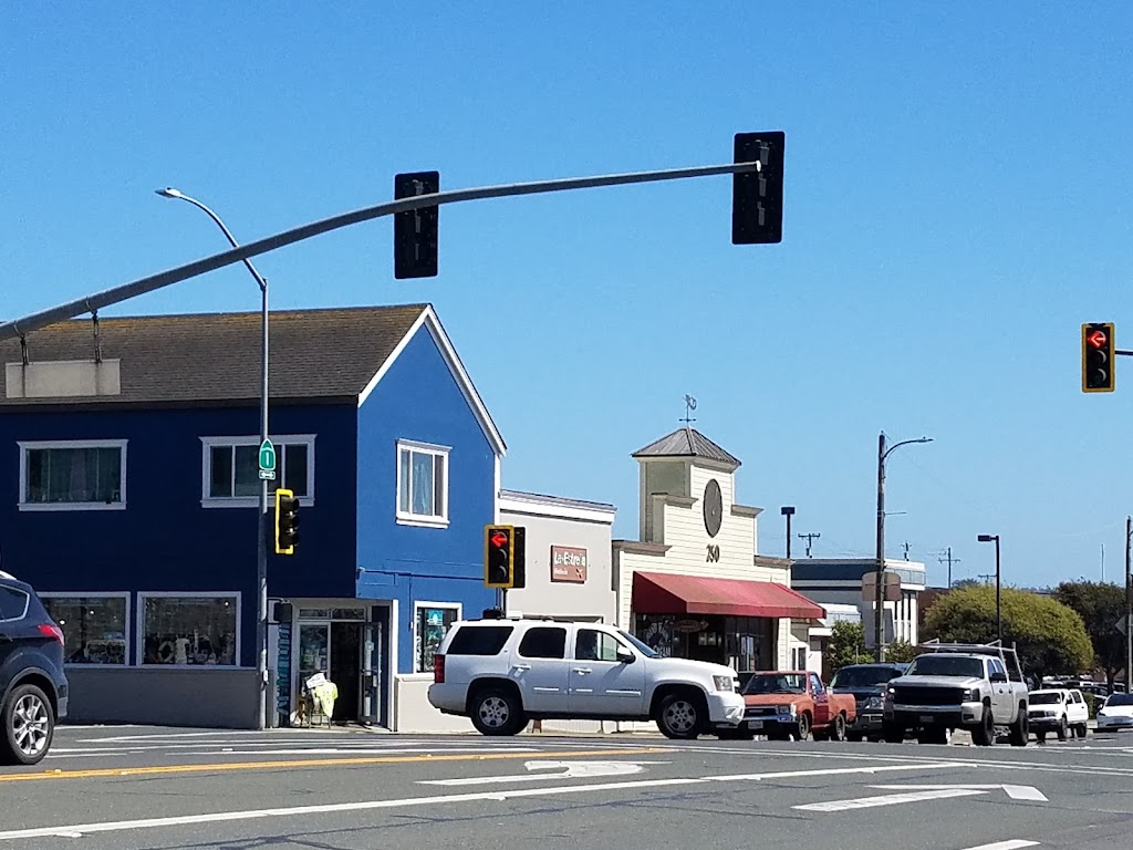 La Estrella | restaurant | 250 N Main St, Fort Bragg, CA 95437, USA | 7074095059 OR +1 707-409-5059