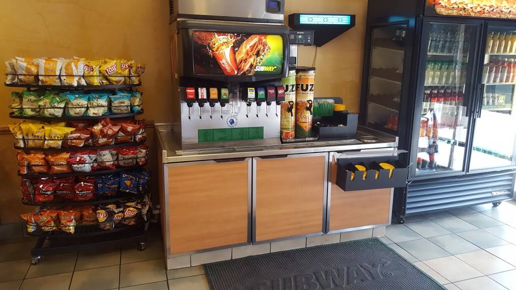 Subway Restaurants | restaurant | 2349 N Chester Ave, Bakersfield, CA 93308, USA | 6613933000 OR +1 661-393-3000