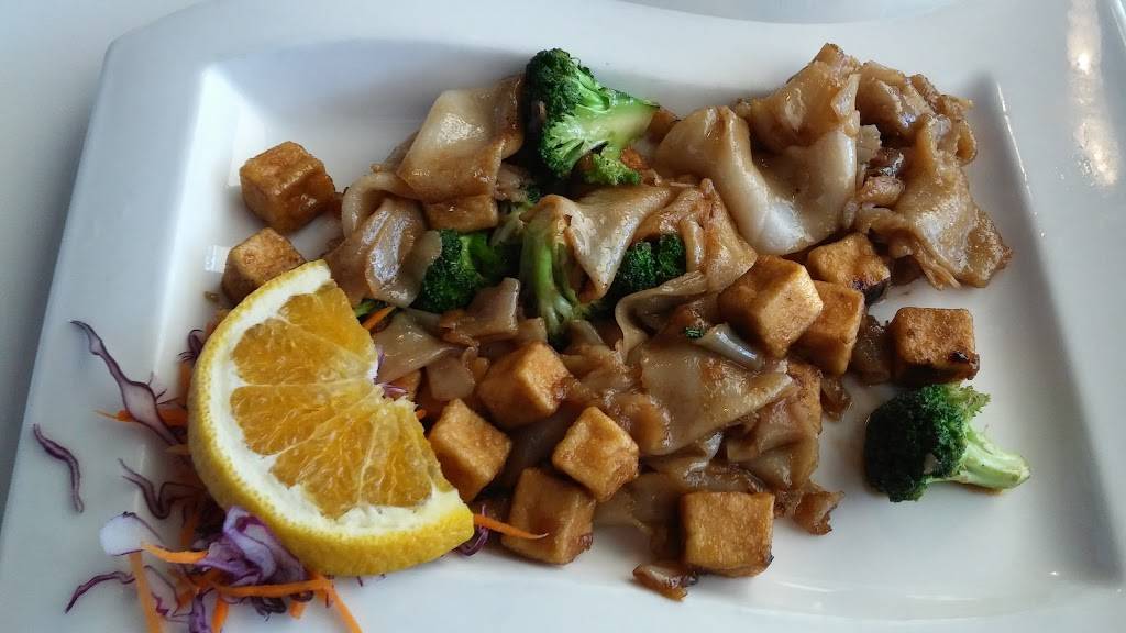 Blue Fish Sushi Thai | restaurant | 3601 W Commercial Blvd, Lauderdale Lakes, FL 33309, USA | 9544851727 OR +1 954-485-1727