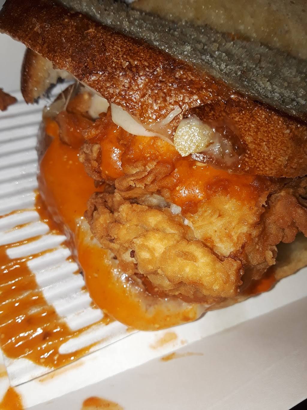 Melt Shop | restaurant | 313 Smith Haven Mall #VC05, Lake Grove, NY 11755, USA | 6312369120 OR +1 631-236-9120