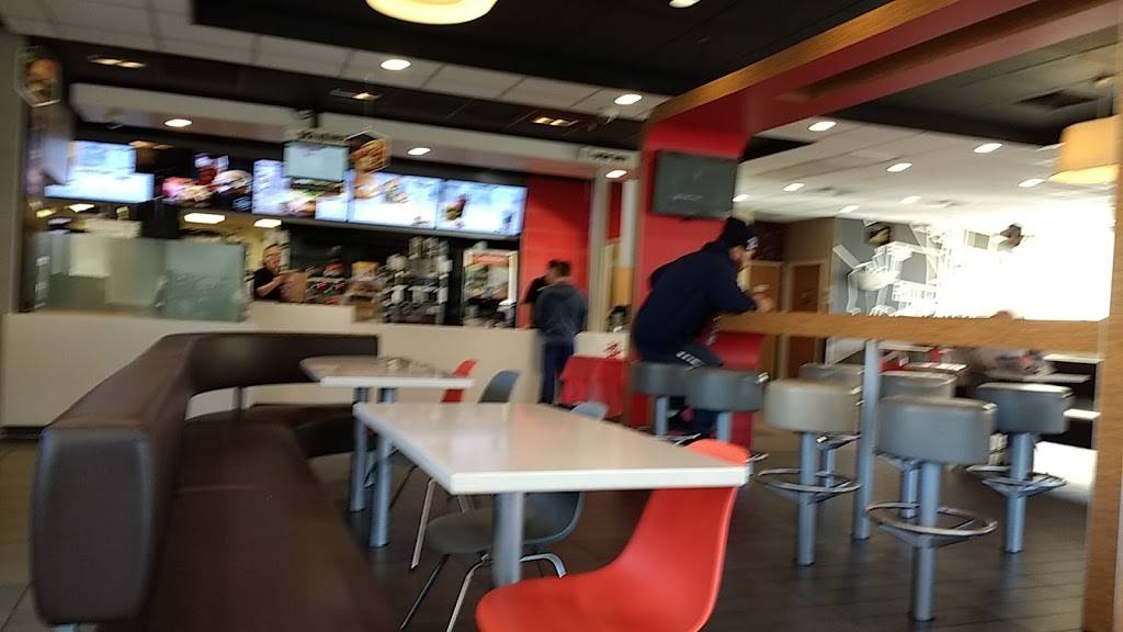 McDonalds | cafe | 1010 E Broad St, Elyria, OH 44035, USA | 4403656874 OR +1 440-365-6874