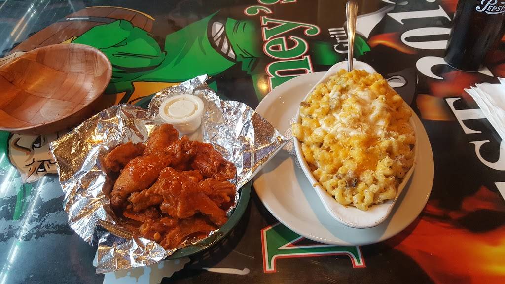 Mooneys Sports Bar & Grill | restaurant | 4628 Broadway, Depew, NY 14043, USA | 7166812121 OR +1 716-681-2121