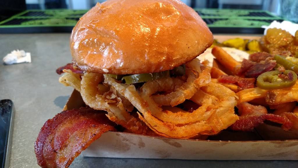 Twisted Root Burger Company | restaurant | 1111 S Main St #100, Carrollton, TX 75006, USA | 2144498498 OR +1 214-449-8498
