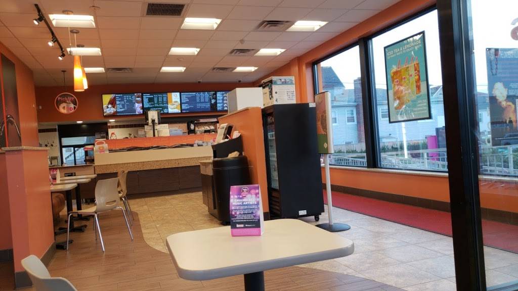 Dunkin Donuts | cafe | 1070 W Beech St, Long Beach, NY 11561, USA | 5164311393 OR +1 516-431-1393