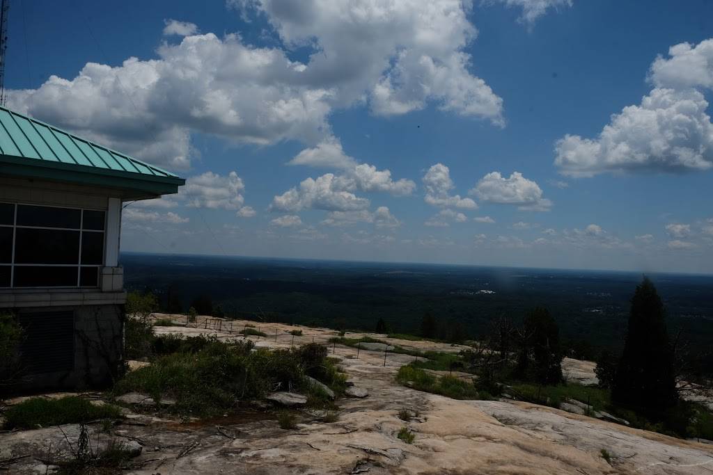 Big Rock Cafe | restaurant | Memorial Hall Cir, Stone Mountain, GA 30087, USA | 8004012407 OR +1 800-401-2407