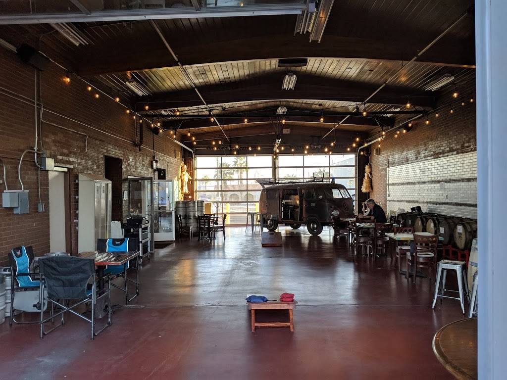 Walter Station | restaurant | 4056 E Washington St, Phoenix, AZ 85034, USA | 6023688402 OR +1 602-368-8402