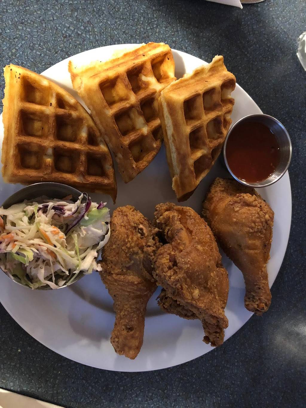 Staxx-Kvv Kitchen & Bar | restaurant | 1233.5 Dillon Rd, Burlington, ON L7M 1K6, Canada | 2897752215 OR +1 289-775-2215