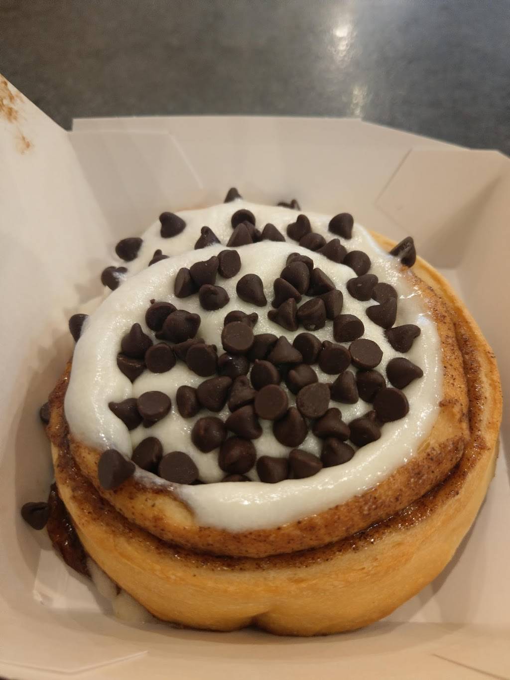 Cinnaholic | bakery | 2423 Park Avenue, The District, Tustin, CA 92782, USA | 7147098655 OR +1 714-709-8655