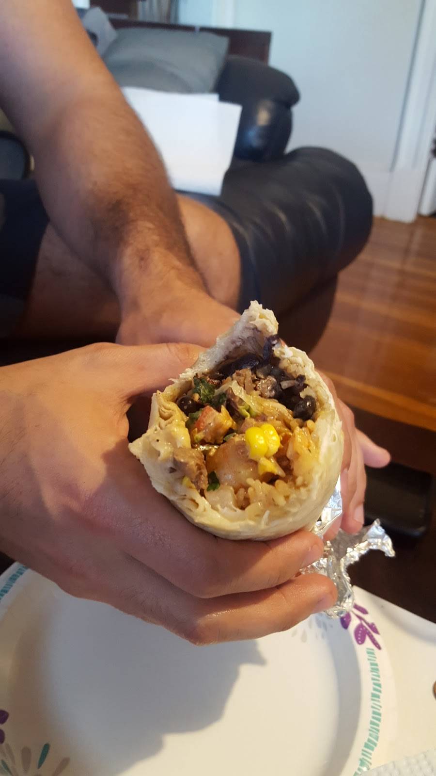 Los Amigos Taqueria | restaurant | 424 Highland Ave, Somerville, MA 02144, USA | 6174774472 OR +1 617-477-4472