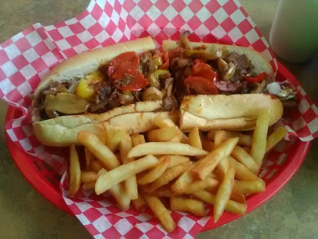 Marchianos Pizza | restaurant | 2 S Railroad St, New Ringgold, PA 17960, USA | 5709433135 OR +1 570-943-3135