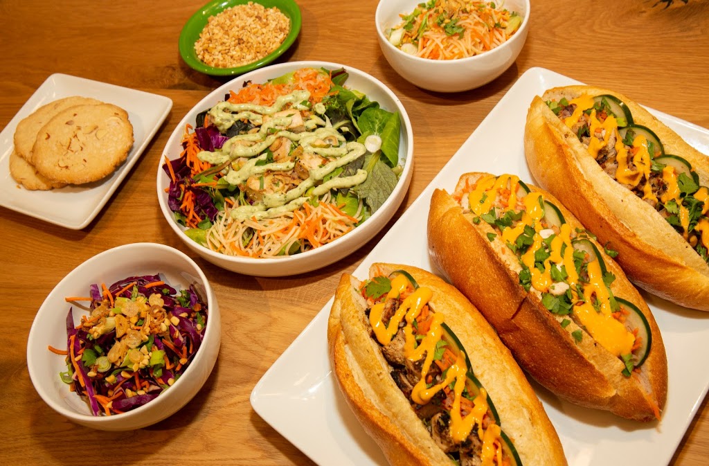 Viet Nom Nom - Dr. Murphys Food Hall | restaurant | 1811 W Harrison St, Chicago, IL 60612, USA | 3125362104 OR +1 312-536-2104