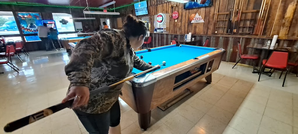 J & F Billiards | restaurant | 415 S Washington St, Clinton, KY 42031, USA | 2702078275 OR +1 270-207-8275