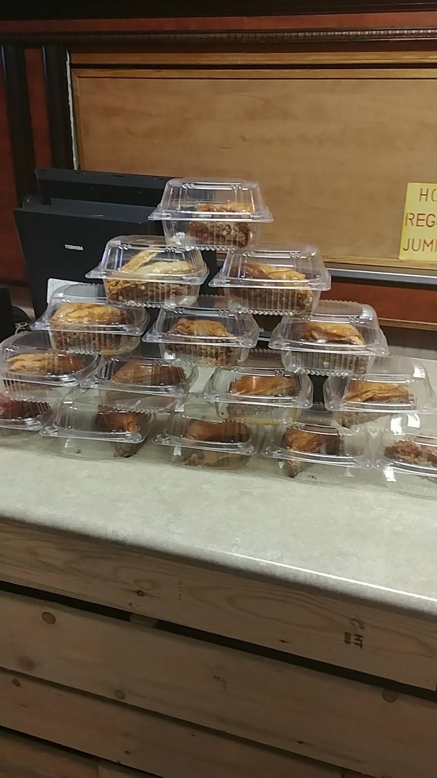 Village Grec | restaurant | 1320 Rue Denault, Sherbrooke, QC J1H 2P7, Canada | 8198299999 OR +1 819-829-9999