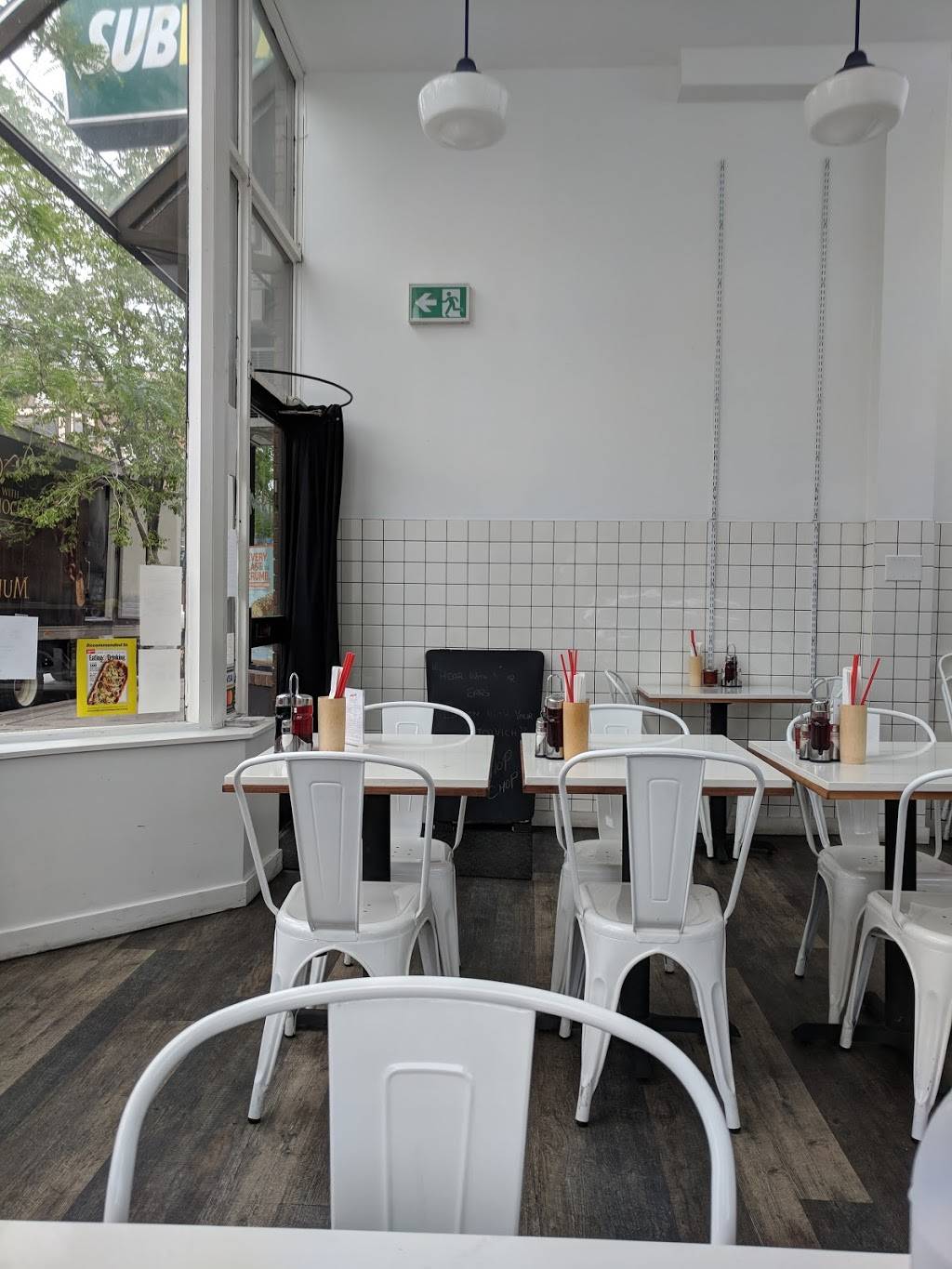 Chop Chop | restaurant | 771 Dundas St W, Toronto, ON M6J 1T9, Canada | 4168428277 OR +1 416-842-8277