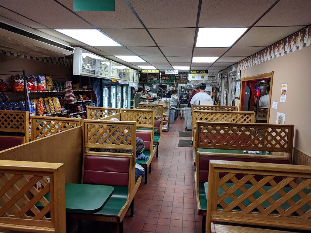 Whippers Pizza | restaurant | 9 Bangor St, Augusta, ME 04330, USA | 2076221471 OR +1 207-622-1471