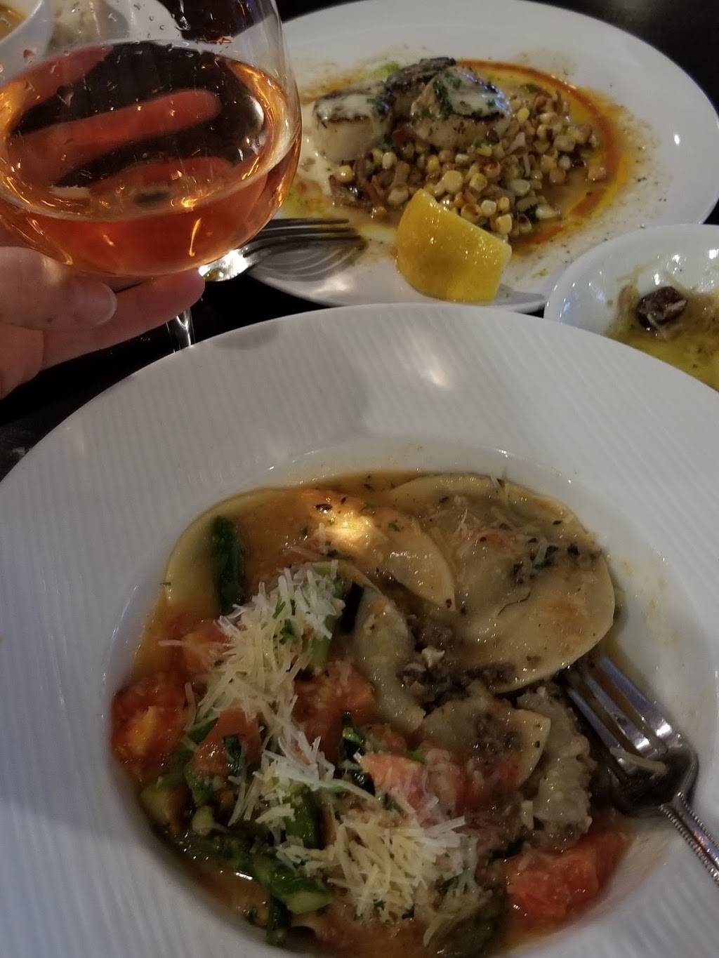 Olivers Harbor Restaurant & Bar | restaurant | 64 Main St, Gloucester, MA 01930, USA | 9785597638 OR +1 978-559-7638