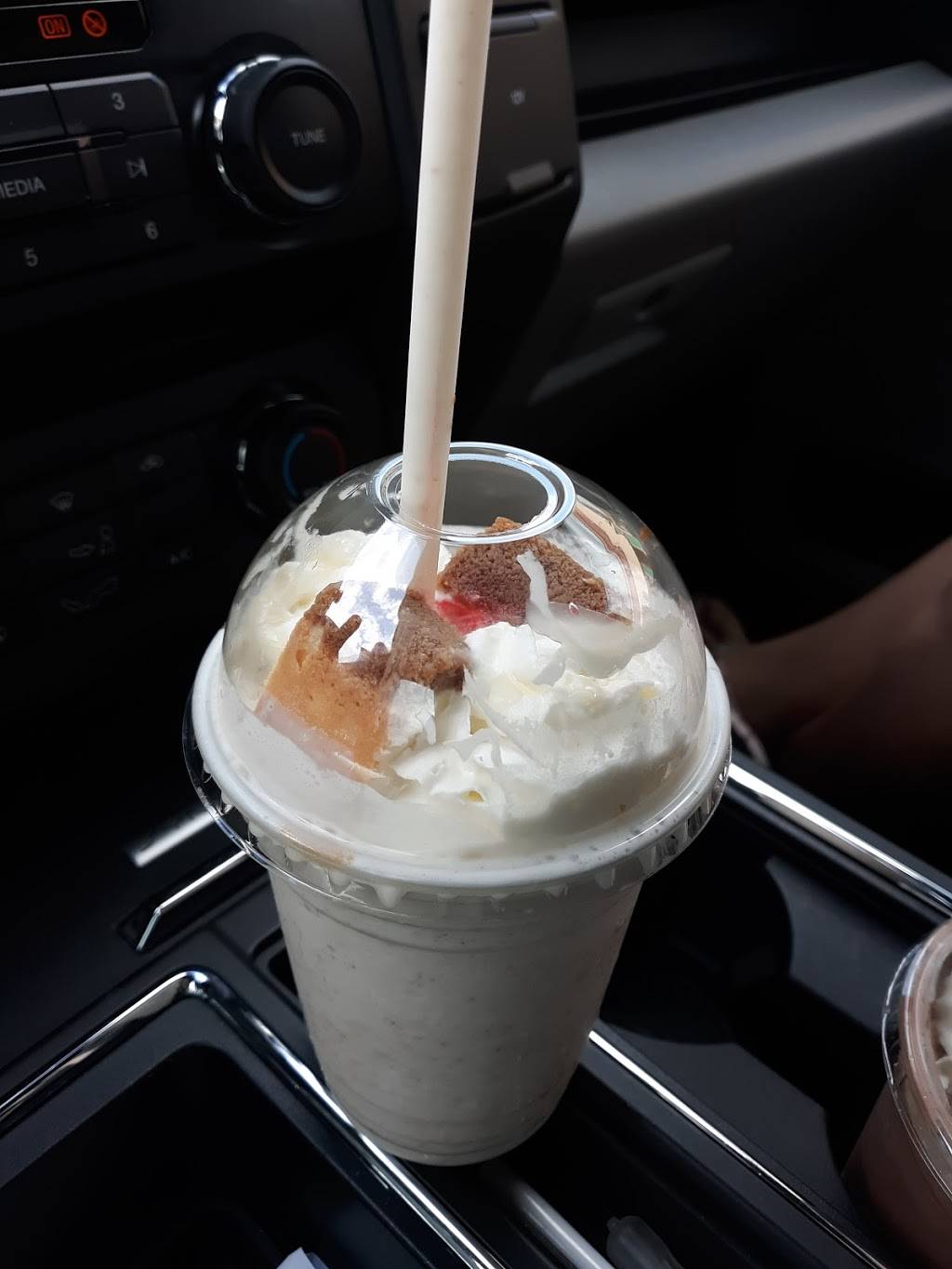 FrappeXscape | restaurant | 5101 E Busch Blvd #7, Tampa, FL 33617, USA | 8139831350 OR +1 813-983-1350