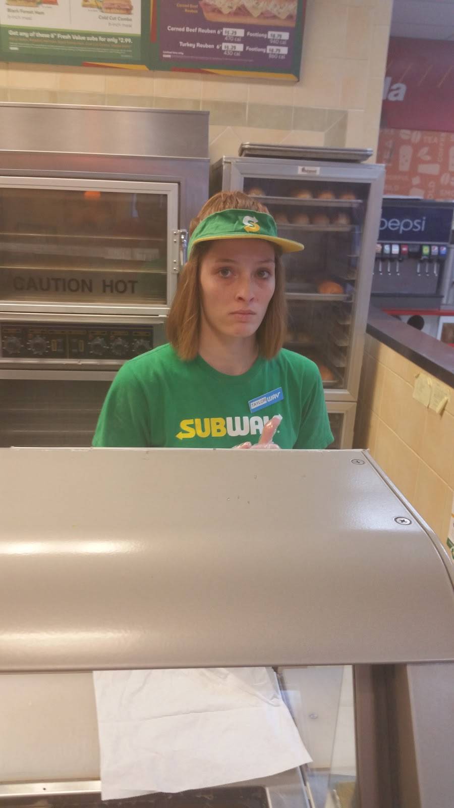 Subway | restaurant | 615 Poso St, Maricopa, CA 93252, USA | 6617699000 OR +1 661-769-9000