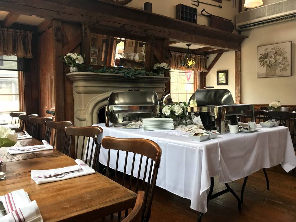 Comfort at the Back Porch | restaurant | 4000 W Skippack Pike, Skippack, PA 19474, USA | 4849918660 OR +1 484-991-8660