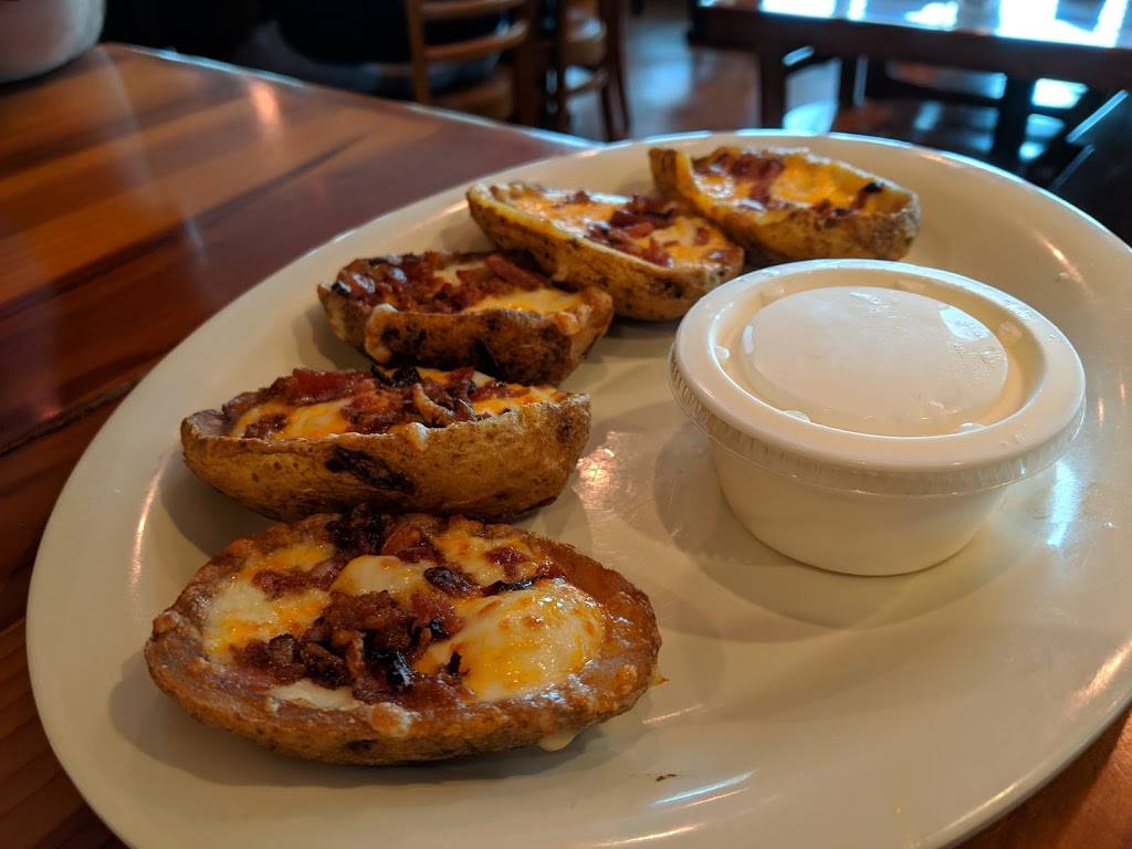 Roosters | restaurant | 12120 Springfield Pike, Cincinnati, OH 45246, USA | 5136711179 OR +1 513-671-1179