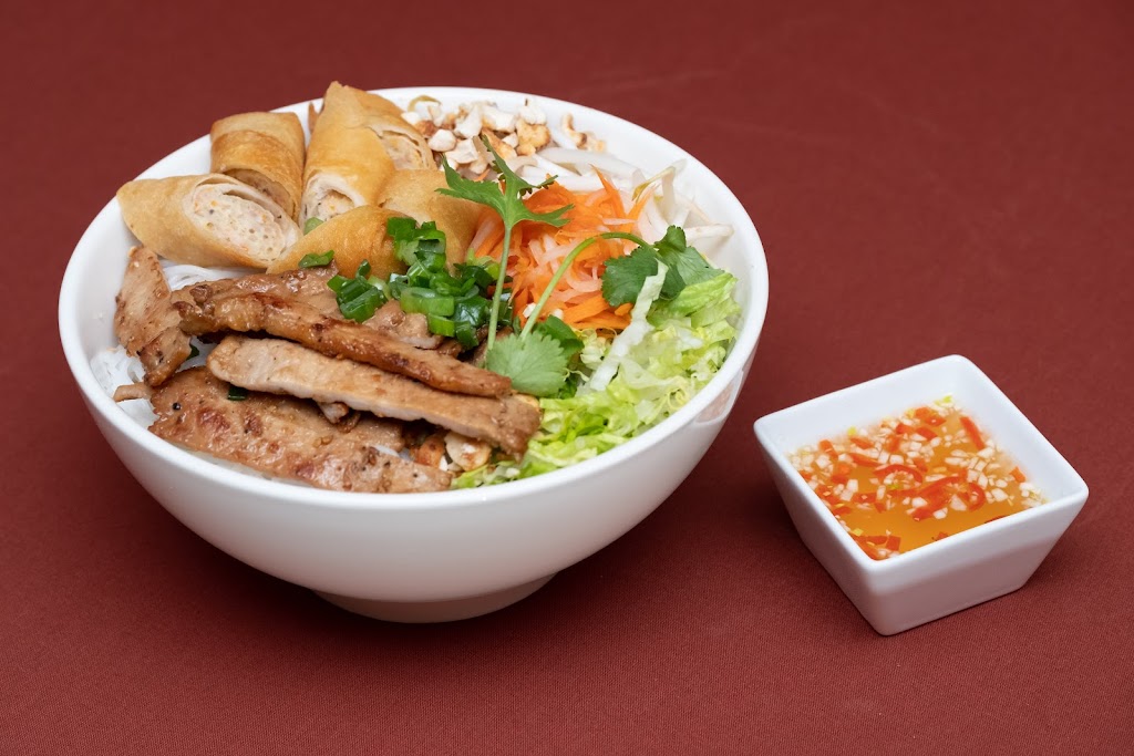 Best Pho | restaurant | 1377 Forest Park Cir # 102, Lafayette, CO 80026, USA | 3039549247 OR +1 303-954-9247
