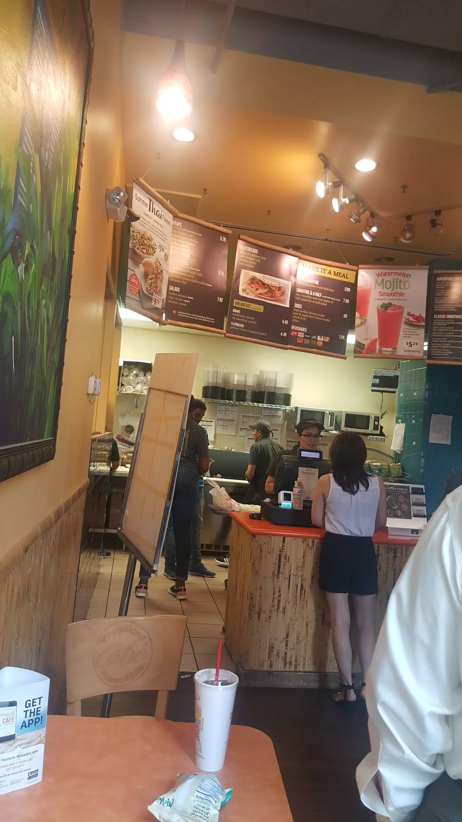 Tropical Smoothie Cafe | restaurant | 3811 Fairfax Dr, Arlington, VA 22203, USA | 7032432933 OR +1 703-243-2933