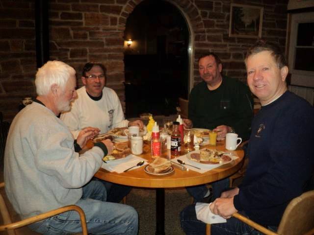 Caseys Restaurant | restaurant | 79 Clovelly Cove, Port Bolster, ON L0E 1E0, Canada | 7054371560 OR +1 705-437-1560