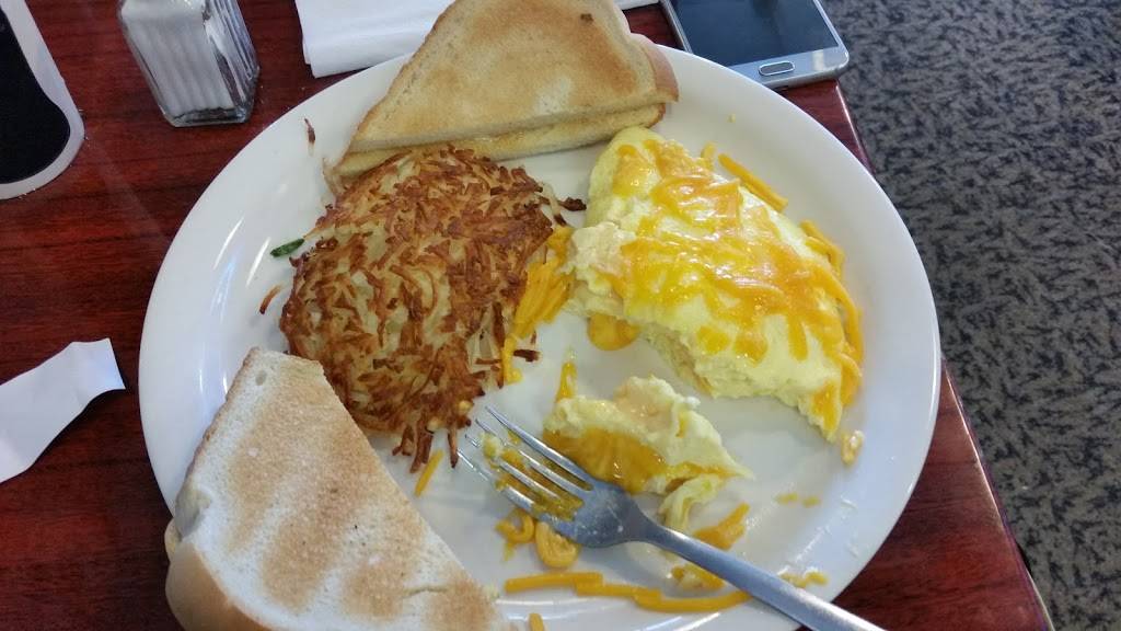 The Holiday House Restaurant Top Rated Breakfast Lunch & Dinner | restaurant | 1908 US-19, Holiday, FL 34690, USA | 7279352623 OR +1 727-935-2623