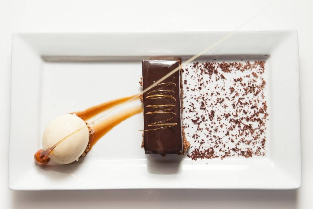 Highway | restaurant | 290 Montauk Hwy, East Hampton, NY 11937, USA | 6315275372 OR +1 631-527-5372