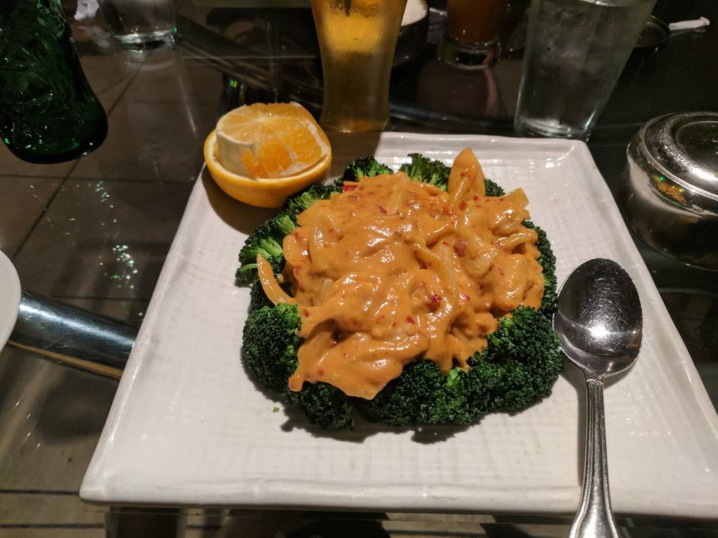 Tott Asian Grill | restaurant | 9208 W Alameda Ave, Lakewood, CO 80226, USA | 3039873360 OR +1 303-987-3360