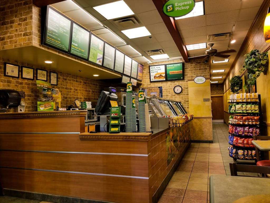 Subway | restaurant | 13048 Fair Lakes Shopping Center, Fairfax, VA 22033, USA | 7032222900 OR +1 703-222-2900