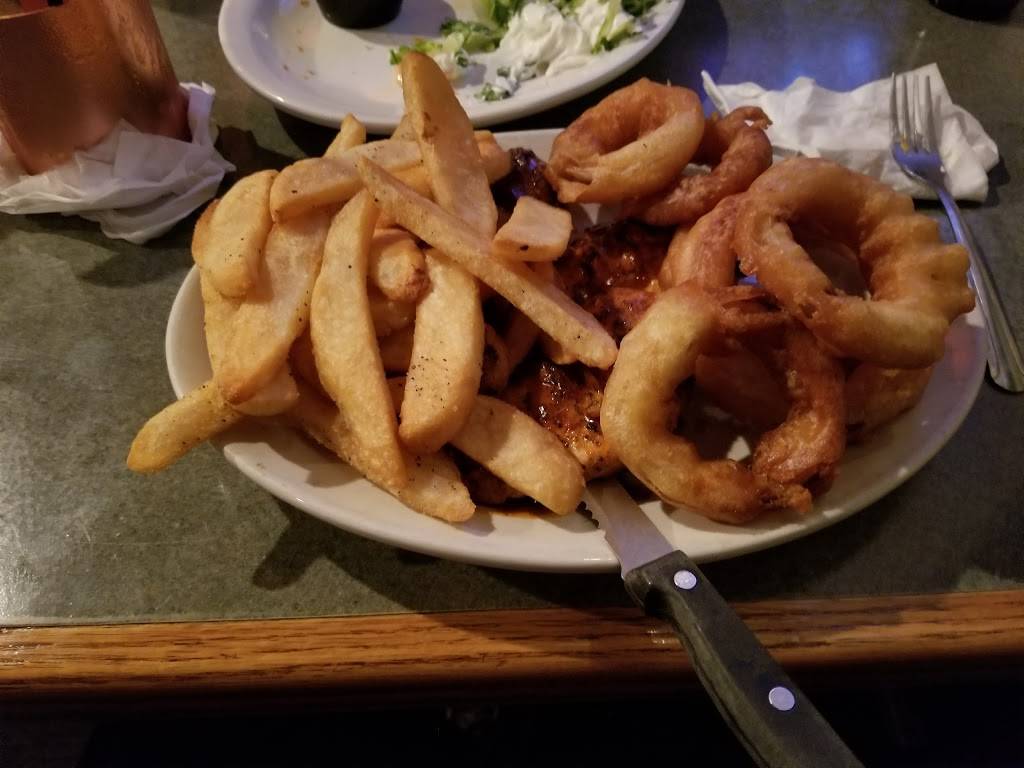 Backyard Grill & Bar | restaurant | 5390 Elevator Rd, Roscoe, IL 61073, USA | 8156236677 OR +1 815-623-6677