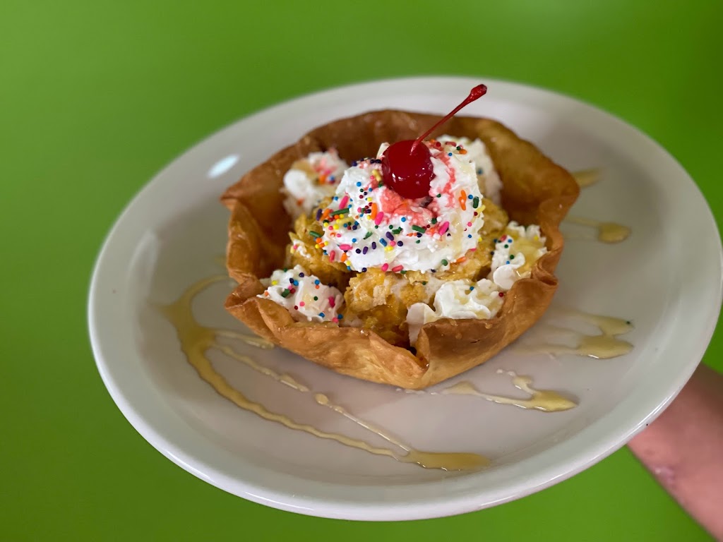 Cactus Cuisine and Ice Cream | restaurant | 805 W 3rd St, Mt Carmel, IL 62863, USA | 6182624226 OR +1 618-262-4226