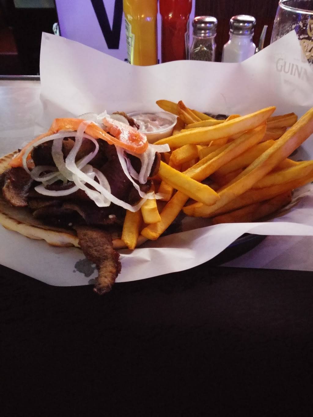 Korner House | restaurant | 2736 E Old Higgins Rd, Des Plaines, IL 60018, USA | 8472964165 OR +1 847-296-4165