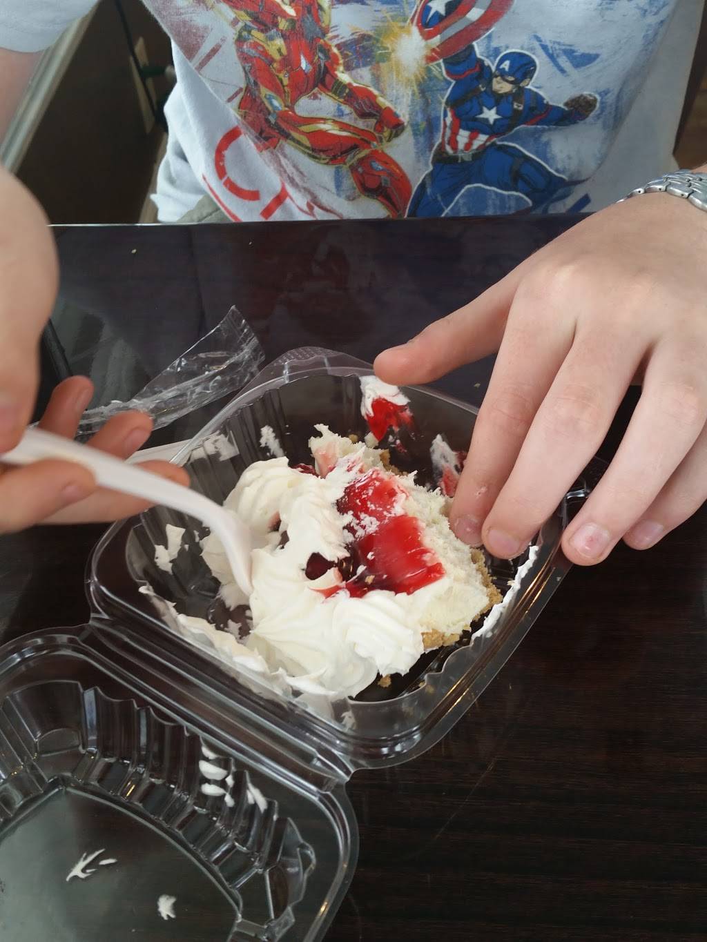 Pigskin All Sports BBQ | restaurant | 400 Nance Ford Rd SW, Hartselle, AL 35640, USA | 2567545055 OR +1 256-754-5055