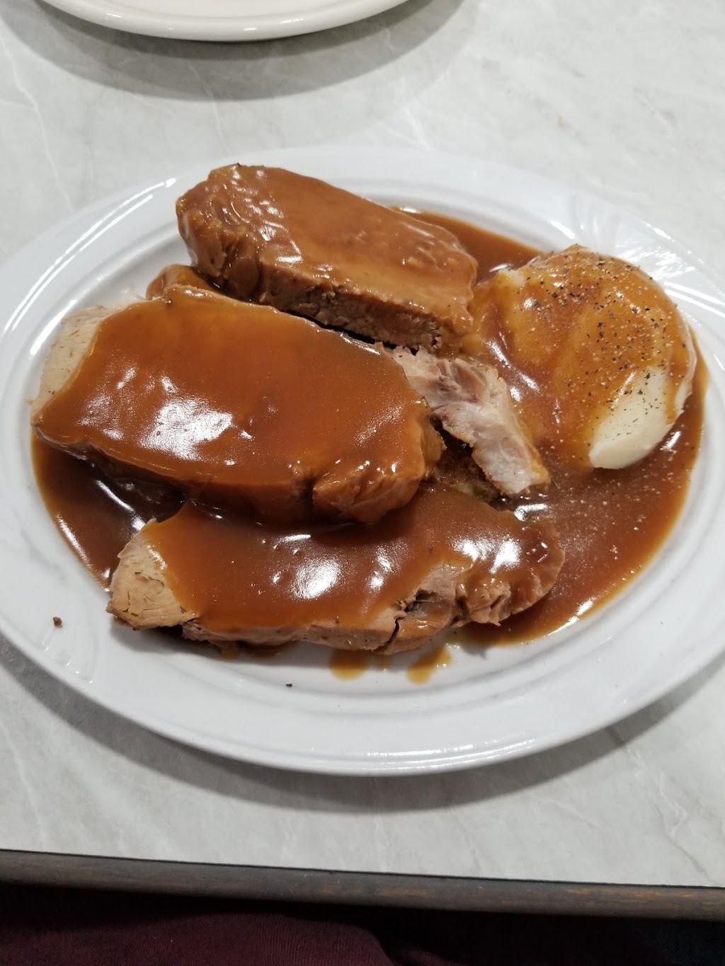 The Hornets Nest | restaurant | 501 W Cleveland St, Heyworth, IL 61745, USA | 3094733600 OR +1 309-473-3600