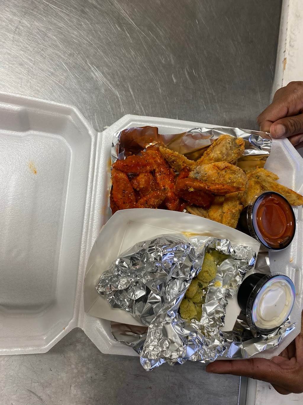 TheMaineStrip | restaurant | 111 Evelyn St, DeSoto, TX 75115, USA | 4697815654 OR +1 469-781-5654