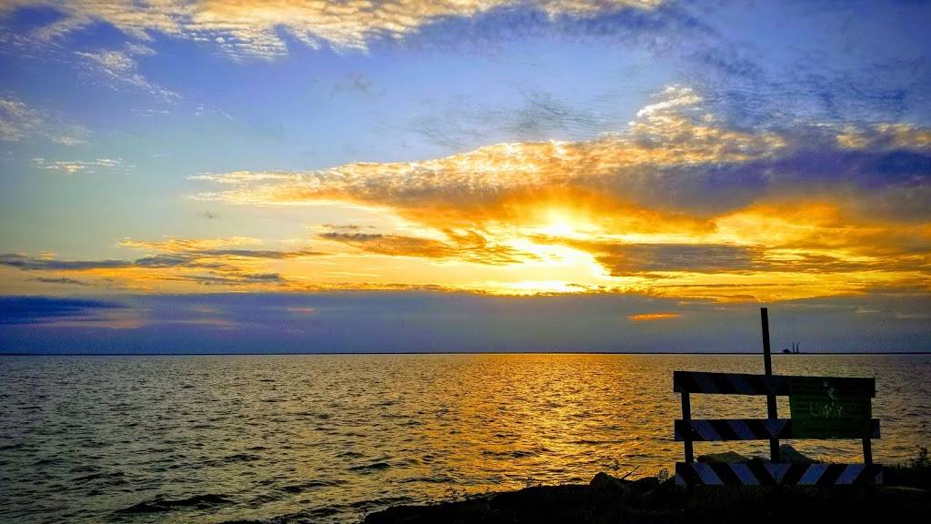 Lakeside Restaurant & Watering Hole | restaurant | 950 Black Oak Rd, Bonneau, SC 29431, USA | 8437491450 OR +1 843-749-1450