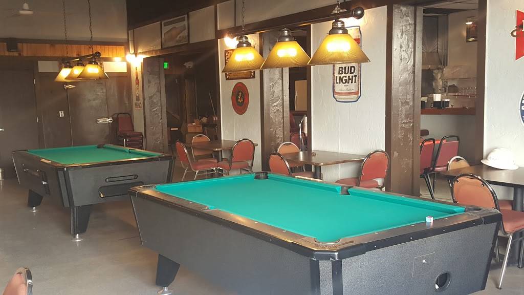 Fadelys Tavern | restaurant | 517 Locust St, Middletown, IN 47356, USA | 7656847020 OR +1 765-684-7020