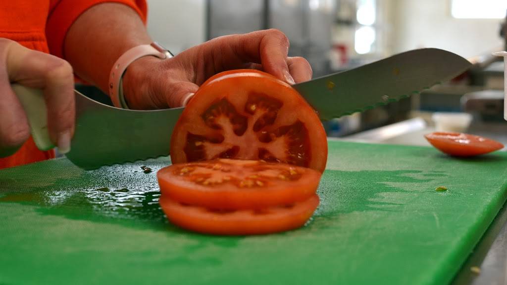 Skyway Drive-In | restaurant | 951 East Turkeyfoot Lake Road, Akron, OH 44312, USA | 3308969350 OR +1 330-896-9350