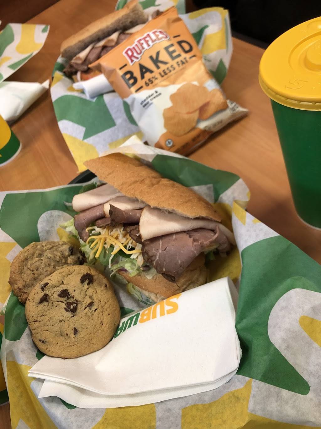 Subway | restaurant | 248 E Saginaw St, East Lansing, MI 48823, USA | 5173335765 OR +1 517-333-5765