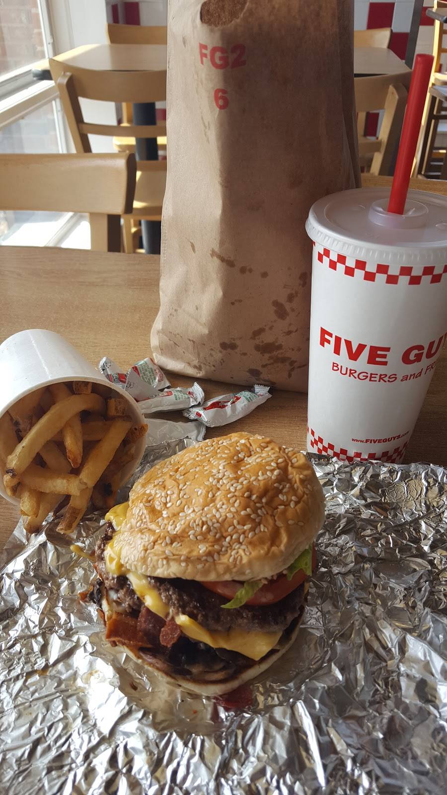 Five Guys | meal takeaway | 3863 Medina Rd, Fairlawn, OH 44333, USA | 3306655551 OR +1 330-665-5551