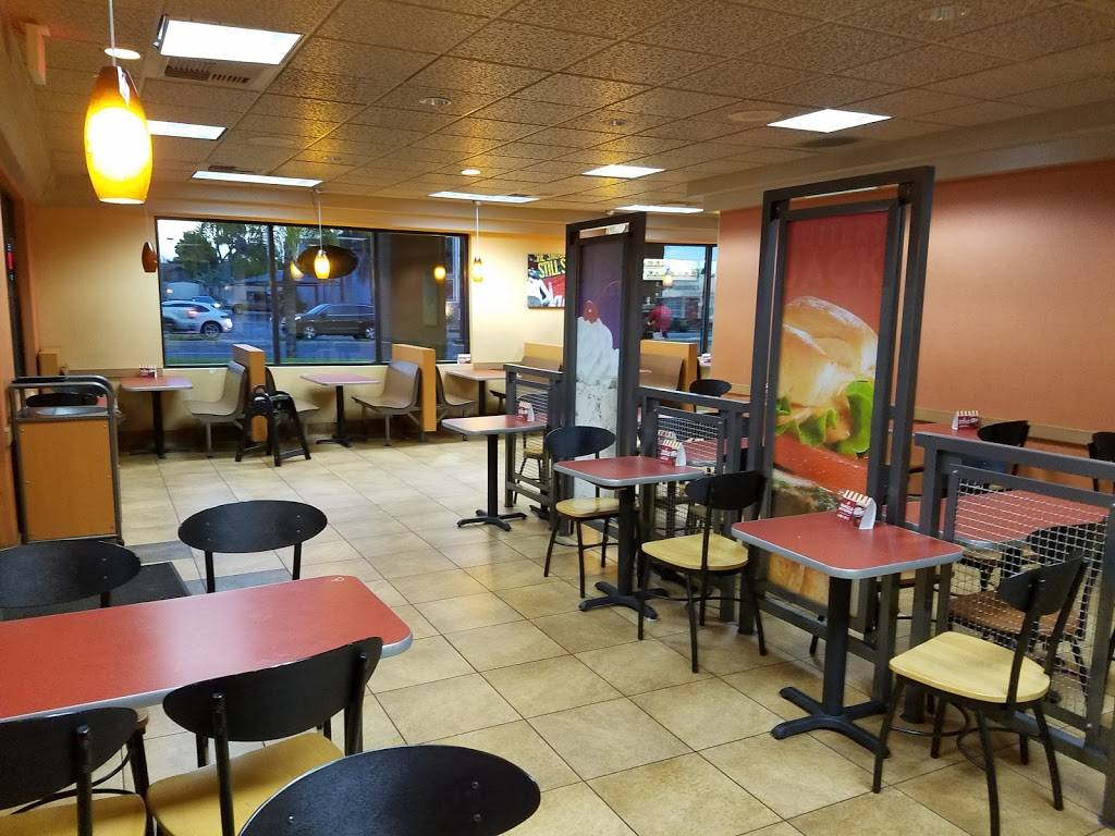 Jack in the Box | restaurant | 315 S Brea Blvd, Brea, CA 92821, USA | 7145292361 OR +1 714-529-2361