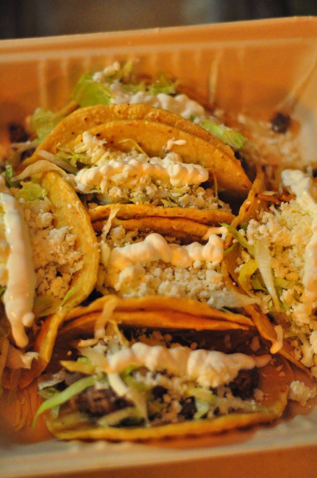 Ravinia Brewing Company | restaurant | 582 Roger Williams Ave, Highland Park, IL 60035, USA | 8477808127 OR +1 847-780-8127